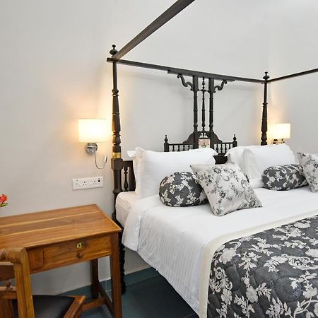 Le Colonial Suites Puducherry Exterior foto